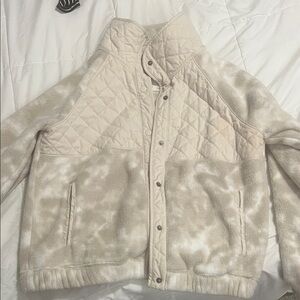 Abercrombie & Fitch Cream and Tan Quilted Jacket